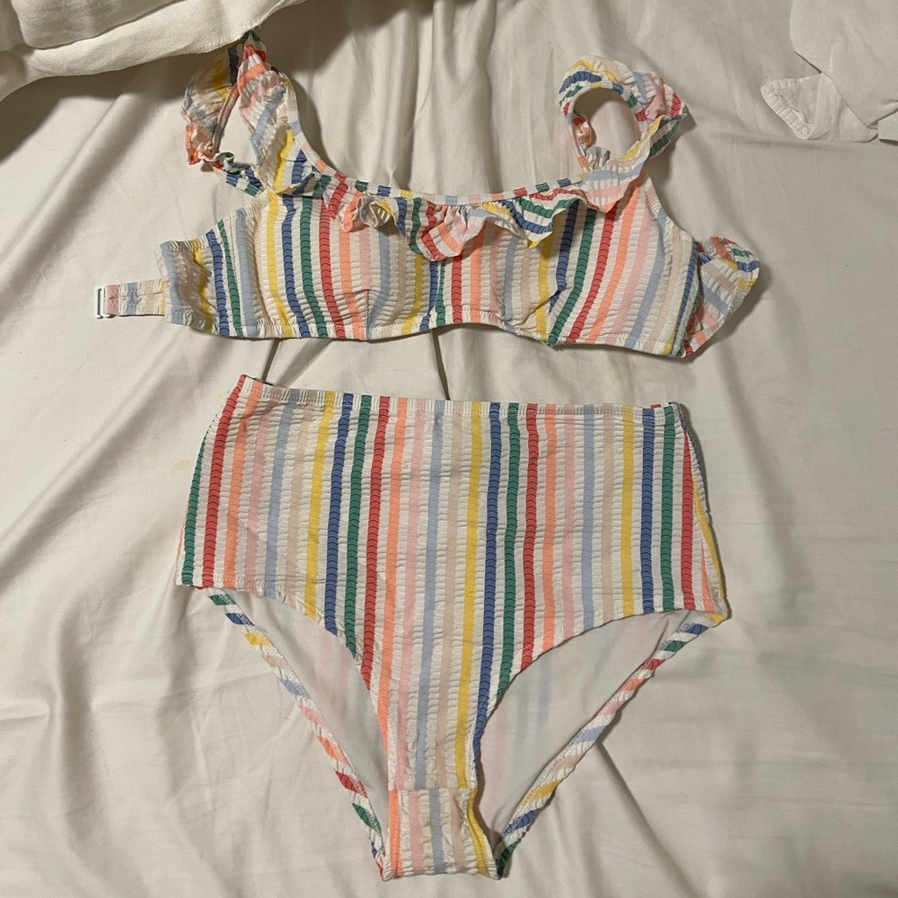- CUTEST rainbow Seersucker ruffle strap bikini